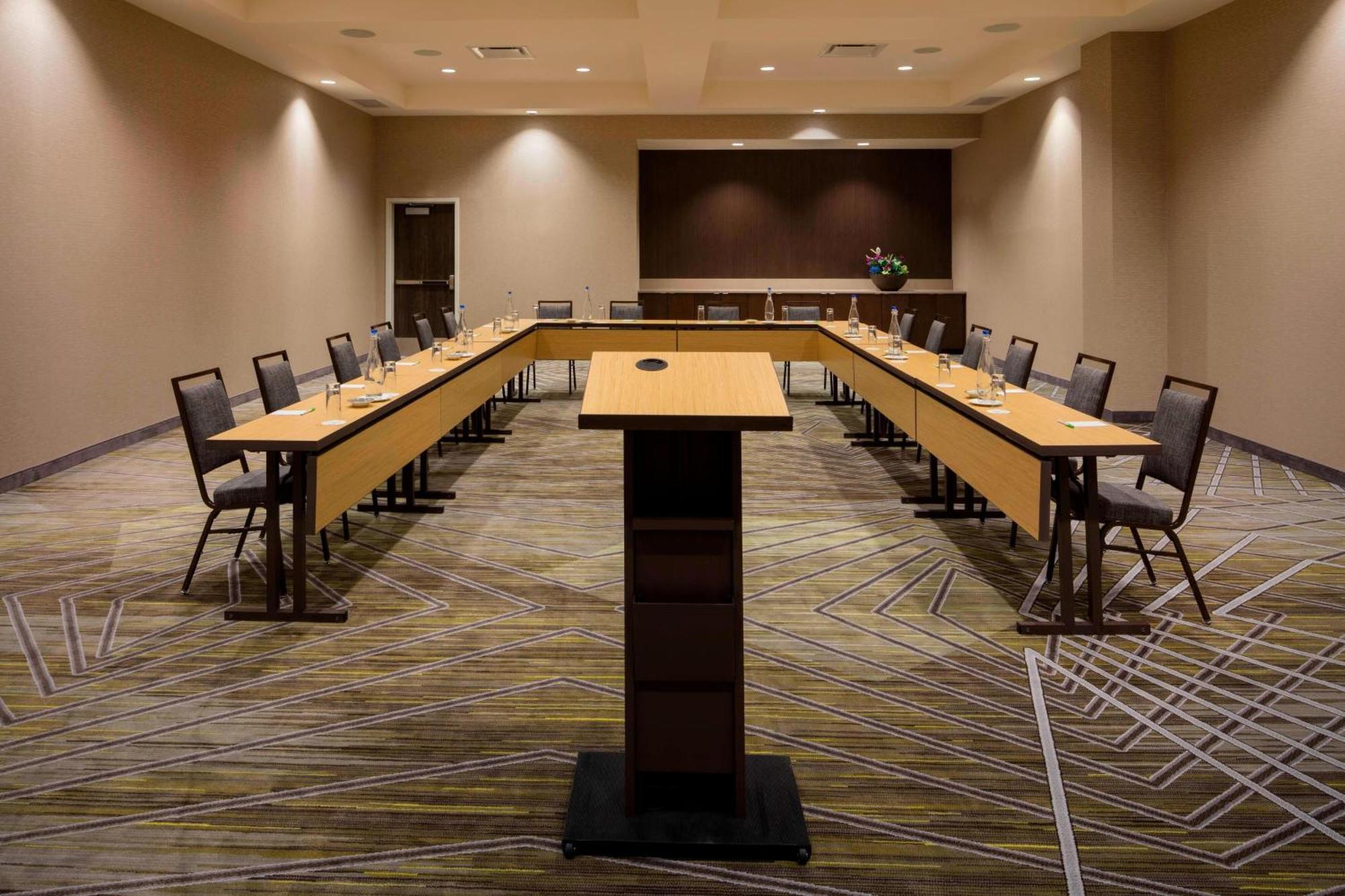 Courtyard By Marriott Prince George Extérieur photo