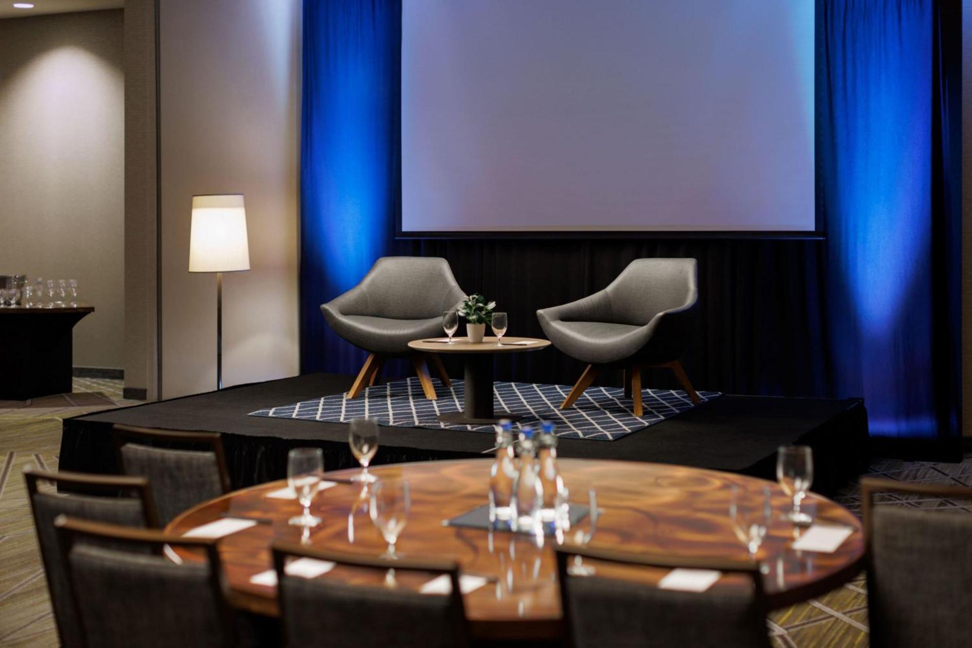Courtyard By Marriott Prince George Extérieur photo
