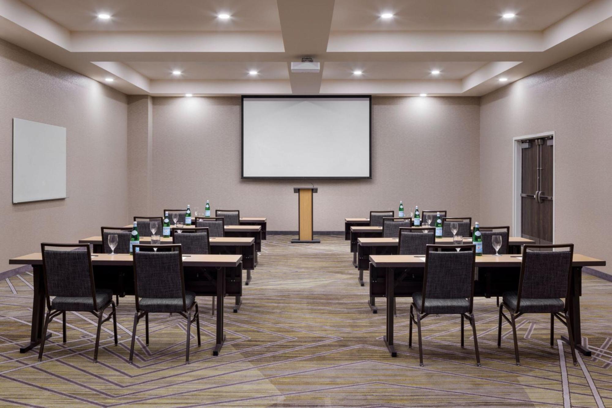 Courtyard By Marriott Prince George Extérieur photo