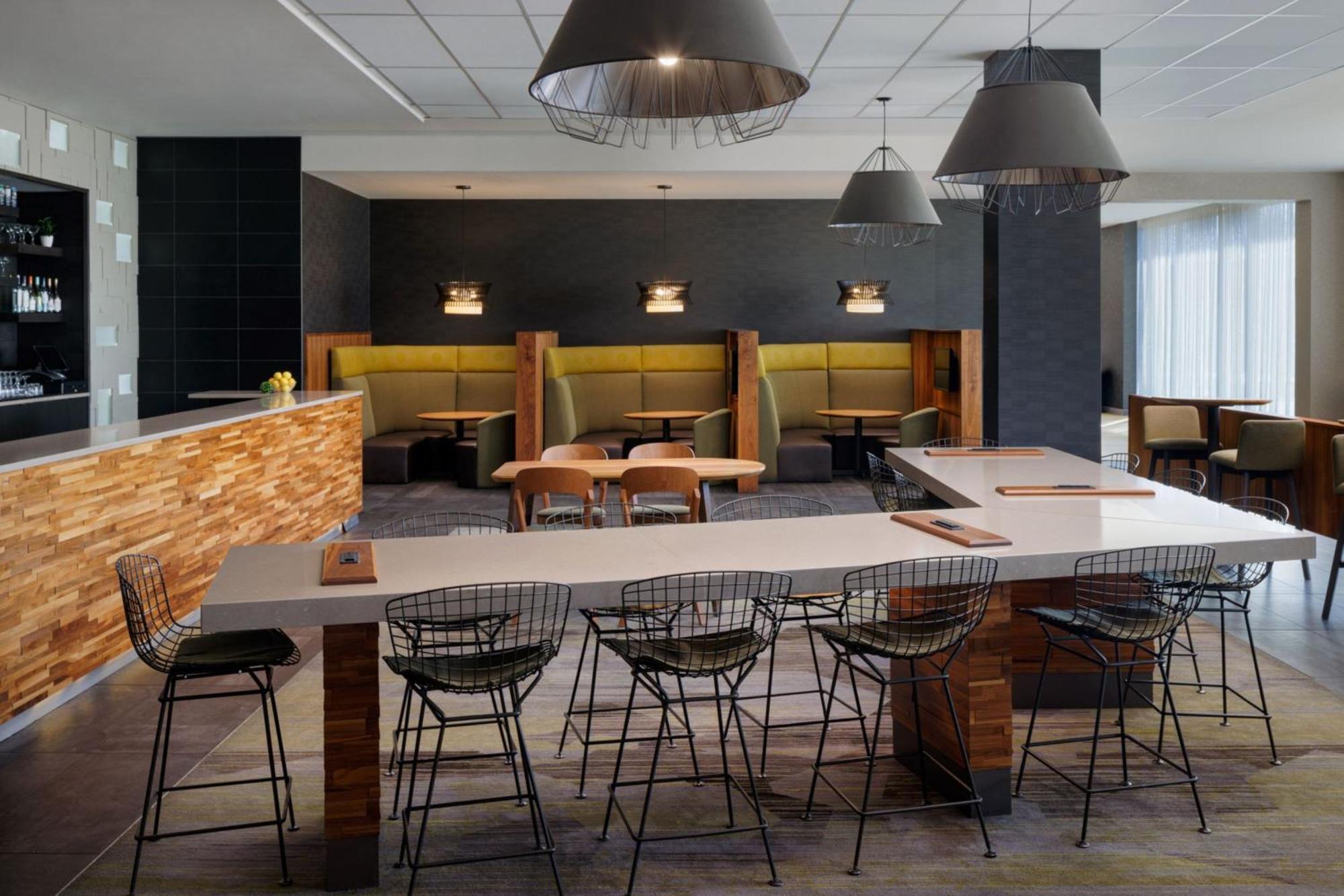 Courtyard By Marriott Prince George Extérieur photo